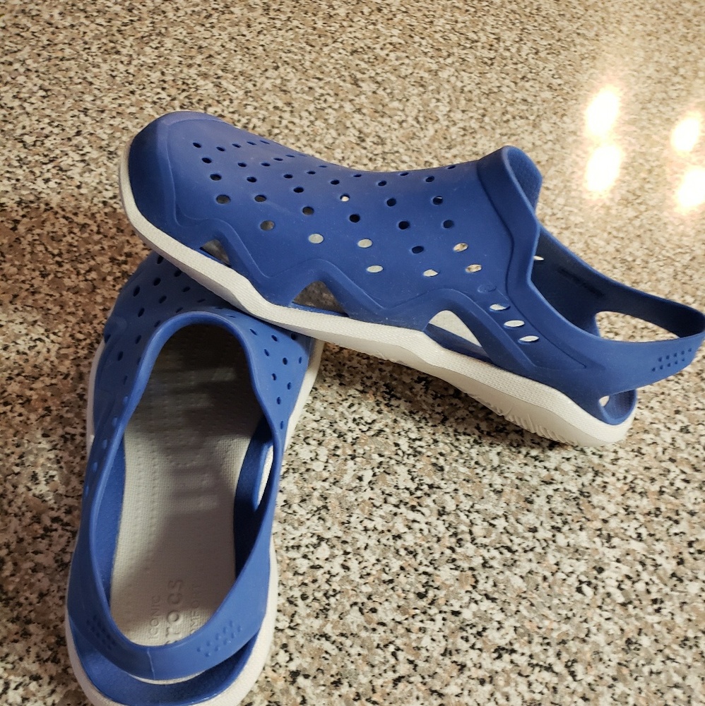 Unisex crocs
